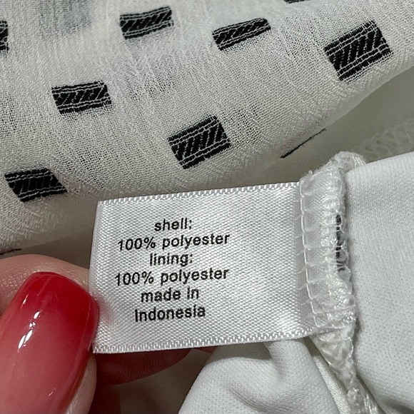 Lane Bryant V Neck Flutter Sleeve Blouse White Textured Top 18 - Picture 8 of 10